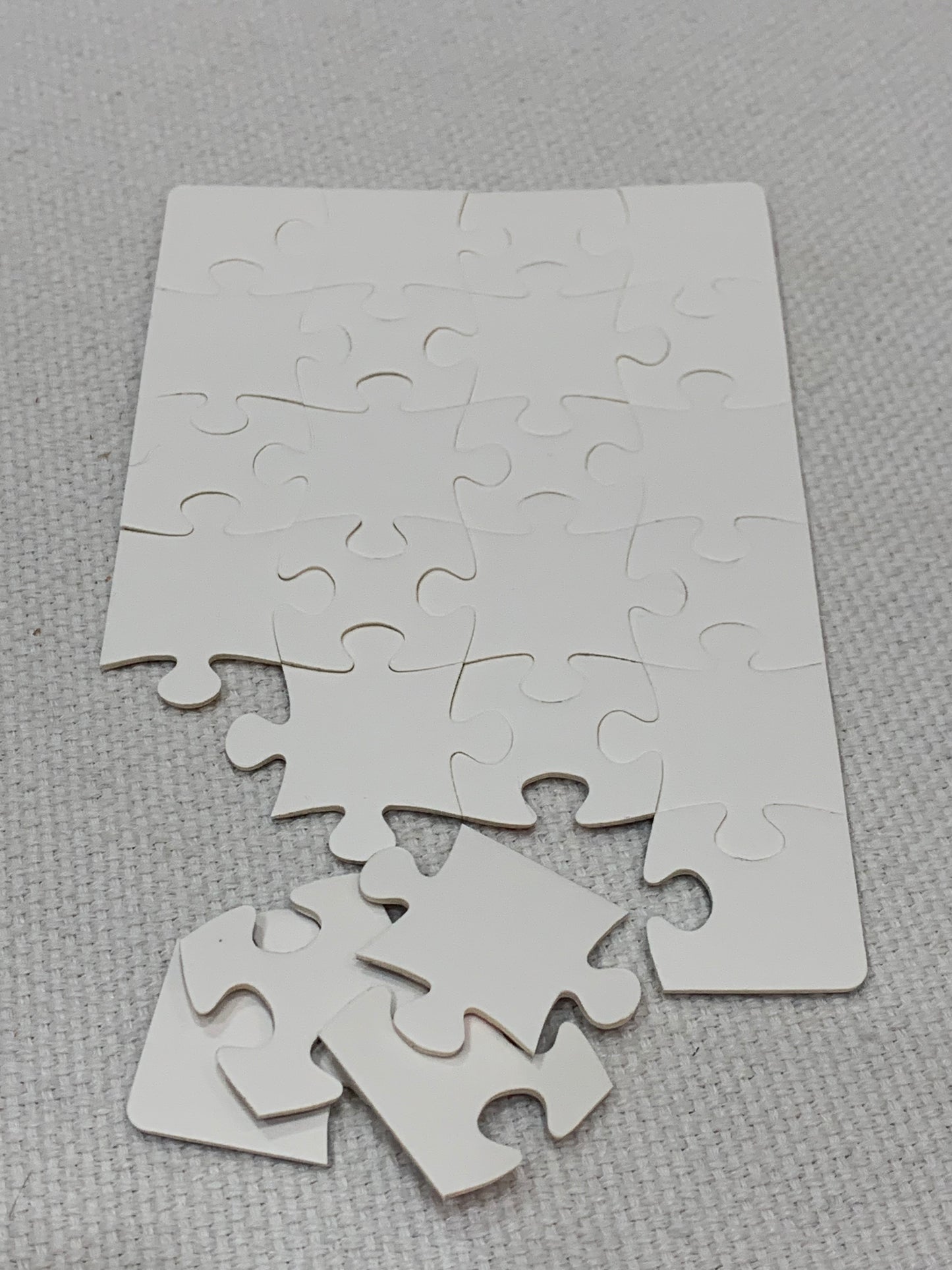 24 pieces Jigsaw Puzzle--Grey cardboard